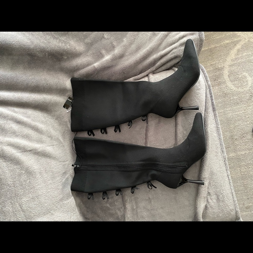 Black knit bow back stiletto from torrid NWT. Never worn.